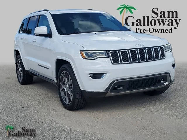 2018 Jeep Grand Cherokee Sterling Edition RWD photo