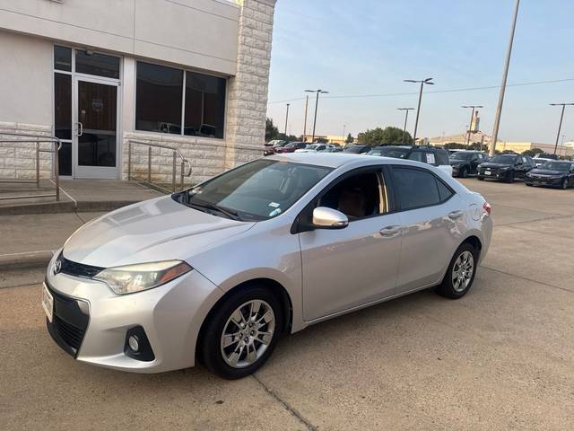 2016 Toyota Corolla LE FWD photo