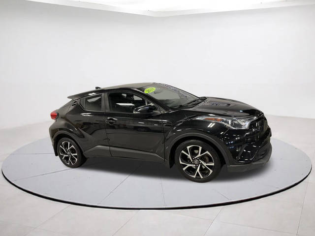 2018 Toyota C-HR XLE Premium FWD photo