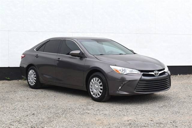 2016 Toyota Camry LE FWD photo