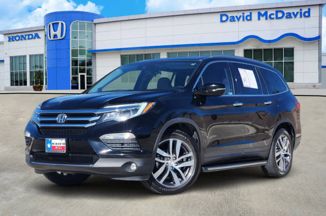 2017 Honda Pilot Touring FWD photo