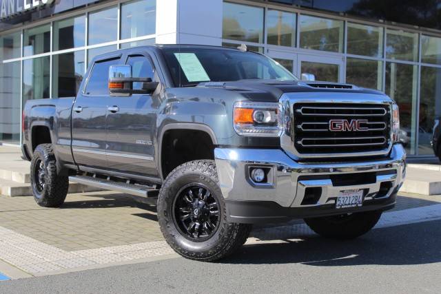 2018 GMC Sierra 2500HD SLT 4WD photo