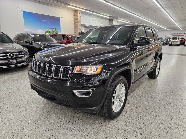 2018 Jeep Grand Cherokee Laredo E 4WD photo