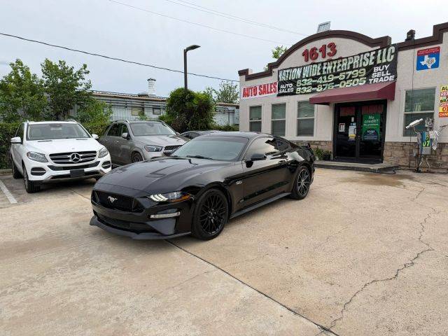 2018 Ford Mustang GT Premium RWD photo