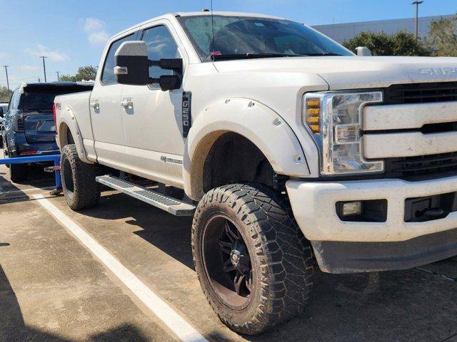 2018 Ford F-250 Super Duty LARIAT 4WD photo