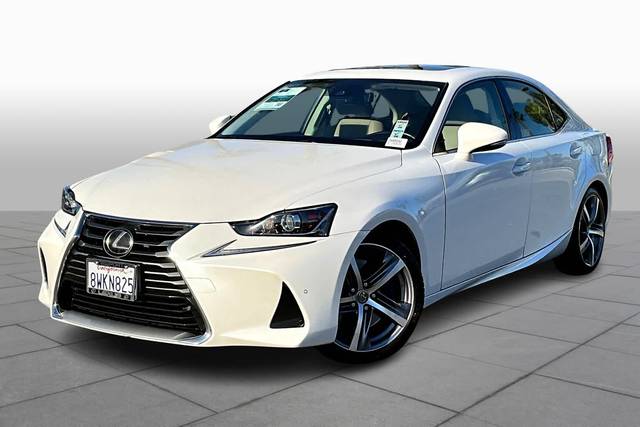 2018 Lexus IS IS 300 RWD photo