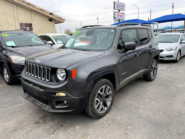 2017 Jeep Renegade Latitude 4WD photo