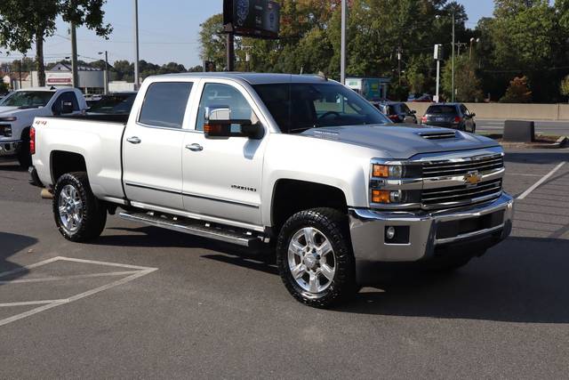 2018 Chevrolet Silverado 2500HD LTZ 4WD photo