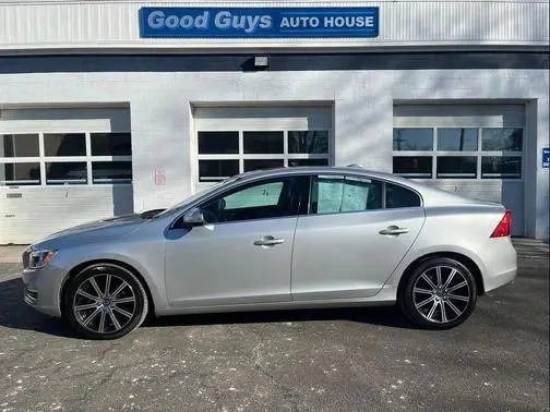 2018 Volvo S60 Inscription AWD photo