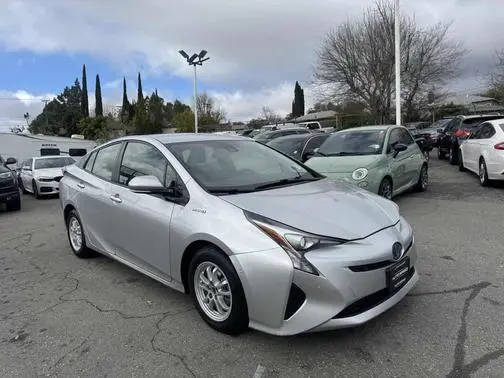 2018 Toyota Prius Two FWD photo