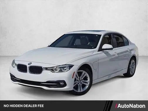 2018 BMW 3 Series 330e iPerformance RWD photo