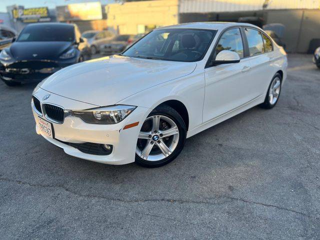 2015 BMW 3 Series 320i RWD photo