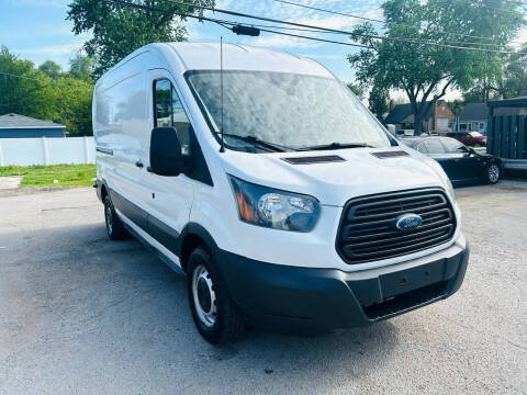 2017 Ford Transit Van RWD photo