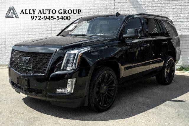 2018 Cadillac Escalade Platinum 4WD photo