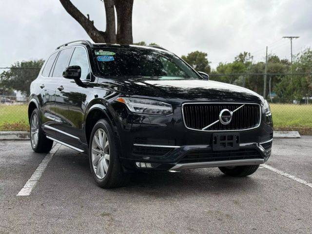 2016 Volvo XC90 T6 Momentum AWD photo