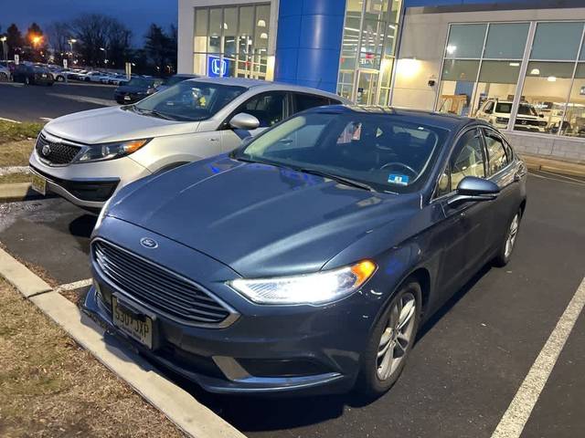 2018 Ford Fusion SE FWD photo