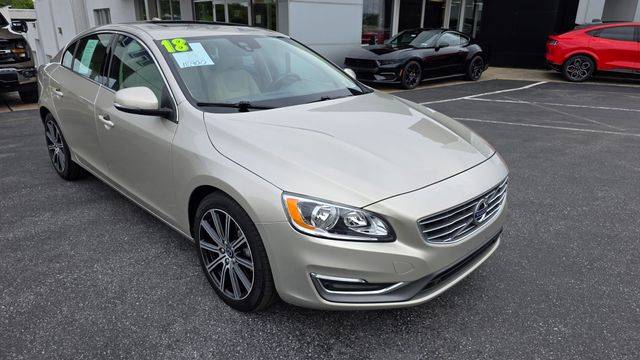 2018 Volvo S60 Inscription AWD photo