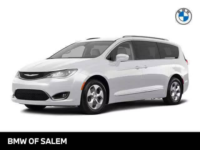 2018 Chrysler Pacifica Minivan Touring L Plus FWD photo