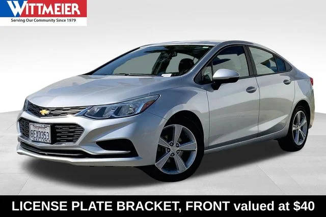 2018 Chevrolet Cruze LS FWD photo