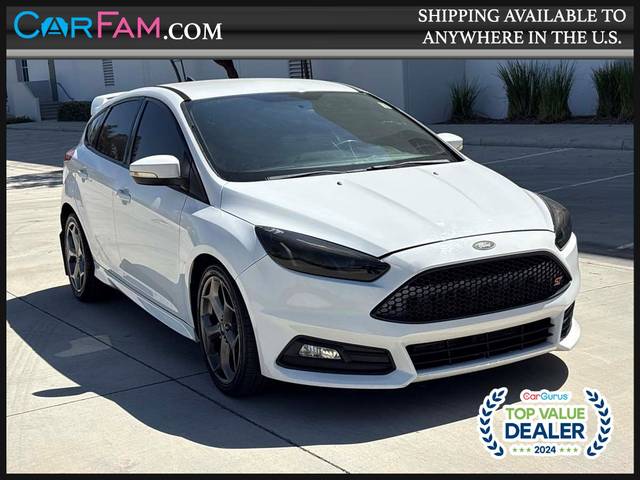 2018 Ford Focus ST FWD photo