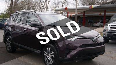 2018 Toyota RAV4 LE FWD photo