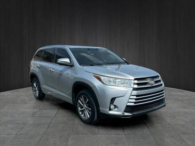 2018 Toyota Highlander XLE FWD photo