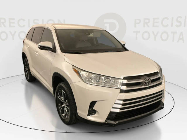 2018 Toyota Highlander LE FWD photo