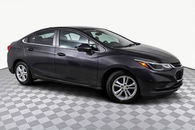 2017 Chevrolet Cruze LT FWD photo