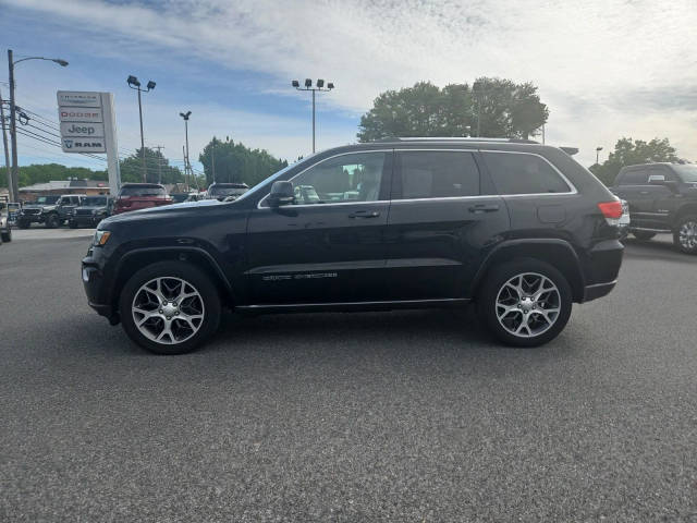2018 Jeep Grand Cherokee Sterling Edition 4WD photo