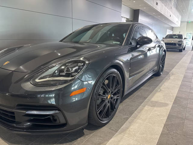 2018 Porsche Panamera 4S AWD photo