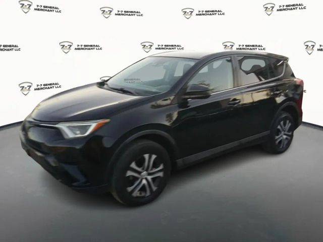 2018 Toyota RAV4 LE FWD photo
