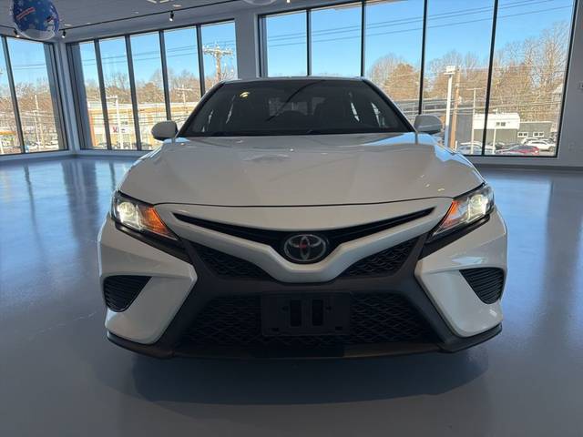 2018 Toyota Camry SE FWD photo