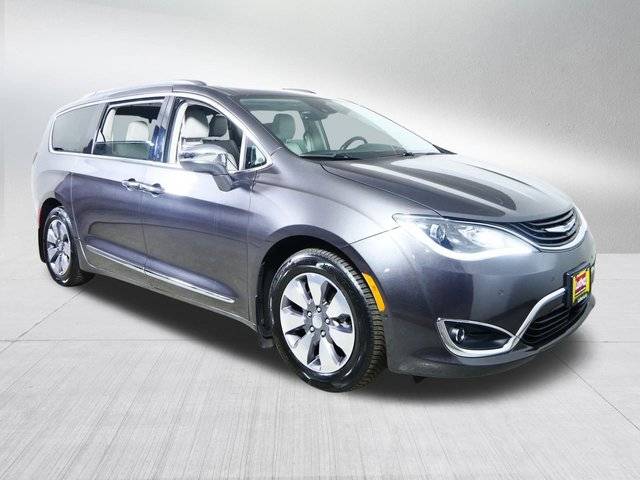 2018 Chrysler Pacifica Minivan Hybrid Limited FWD photo