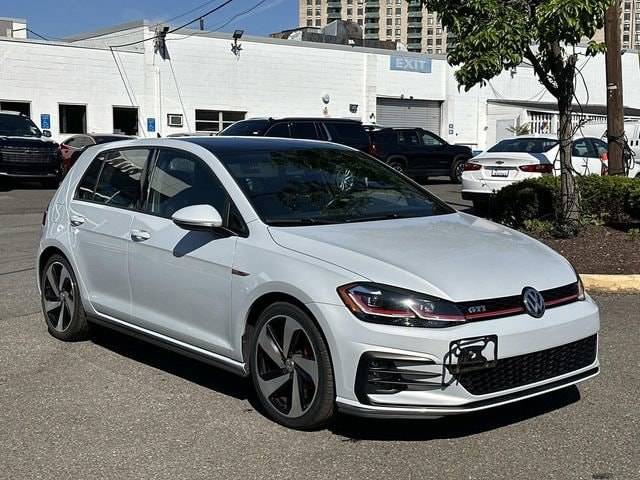 2018 Volkswagen Golf GTI SE FWD photo