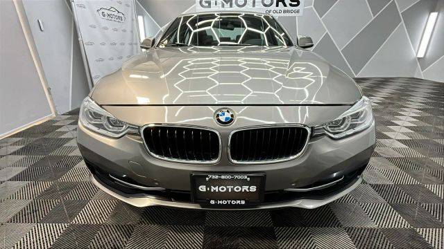 2018 BMW 3 Series 330i RWD photo