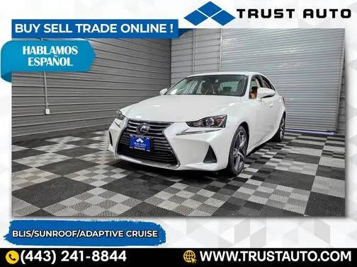 2018 Lexus IS IS 300 RWD photo