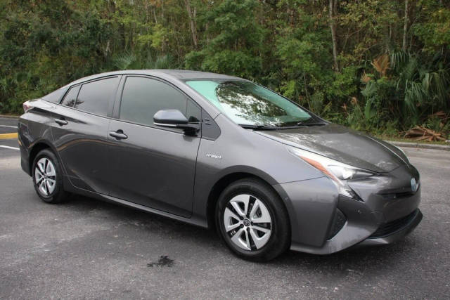 2018 Toyota Prius Three FWD photo