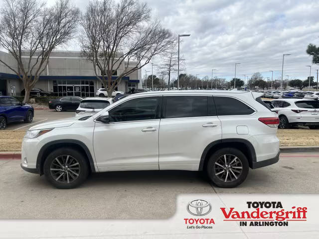 2018 Toyota Highlander XLE FWD photo