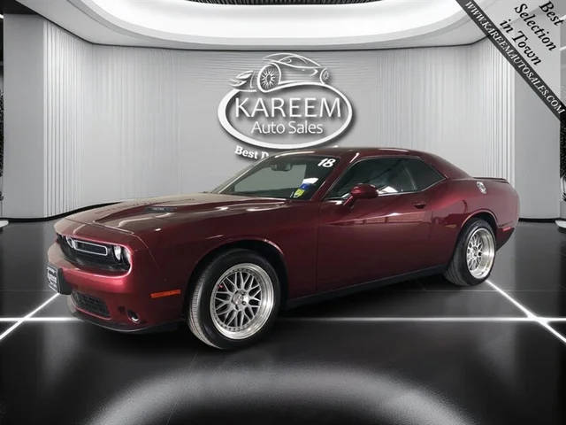 2018 Dodge Challenger SXT RWD photo