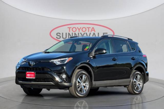 2018 Toyota RAV4 XLE AWD photo