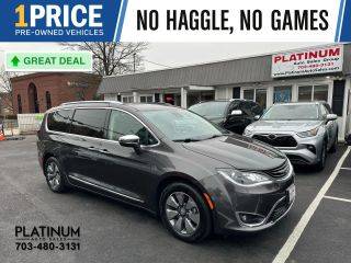 2018 Chrysler Pacifica Minivan Hybrid Limited FWD photo