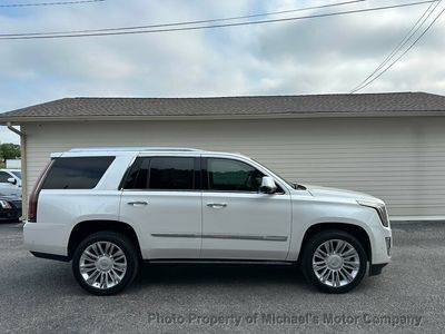 2018 Cadillac Escalade Platinum 4WD photo