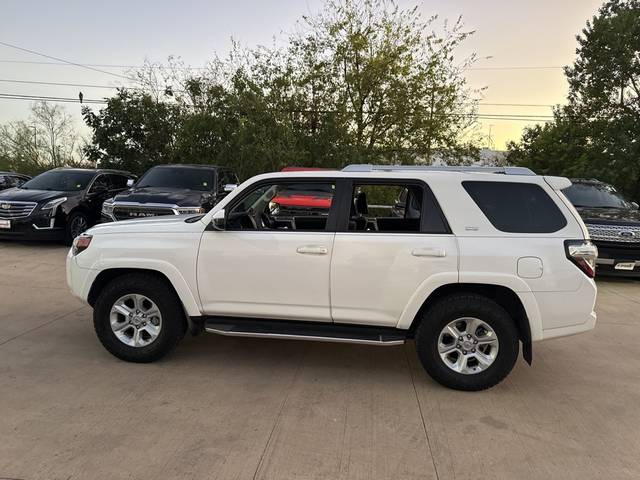 2018 Toyota 4Runner SR5 RWD photo