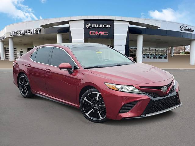 2018 Toyota Camry XSE FWD photo