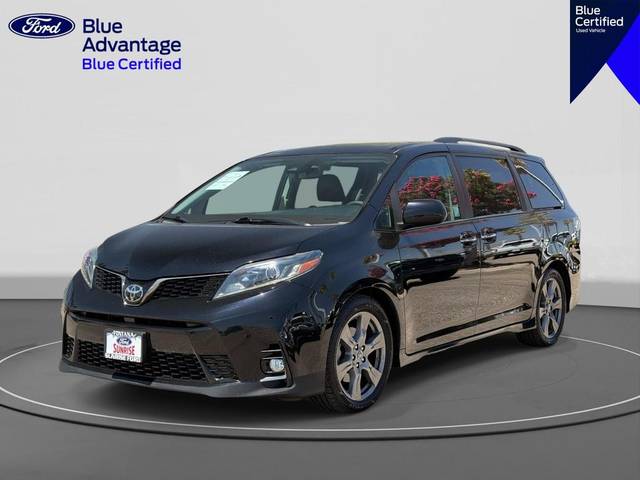 2018 Toyota Sienna SE Premium FWD photo