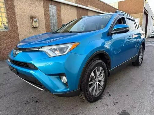 2018 Toyota RAV4 Hybrid XLE AWD photo