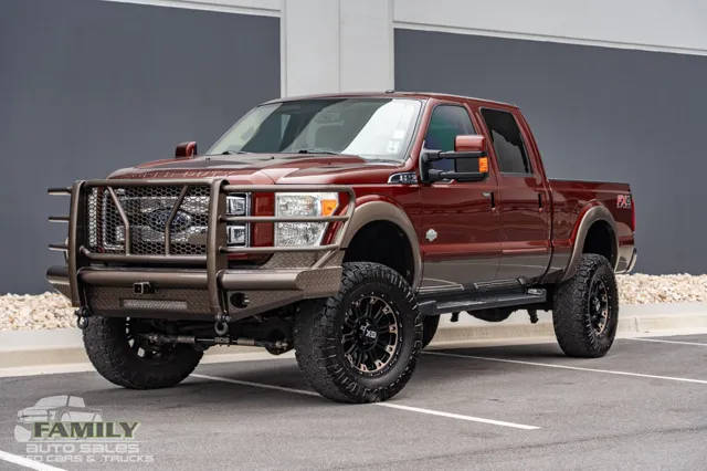 2016 Ford F-250 Super Duty Lariat 4WD photo