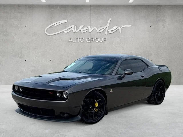 2015 Dodge Challenger R/T Scat Pack RWD photo