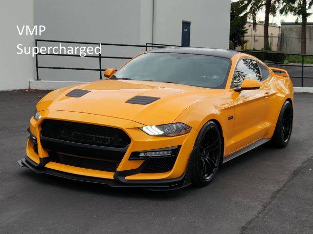 2018 Ford Mustang GT Premium RWD photo