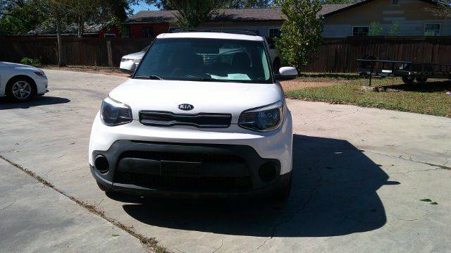 2018 Kia Soul Base FWD photo